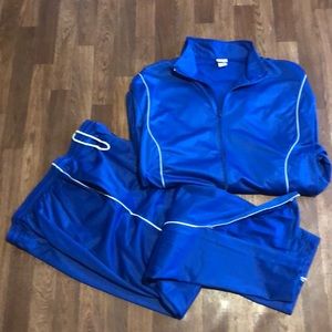 NWOT - A4 Men’s Travel Suit Sz XXL